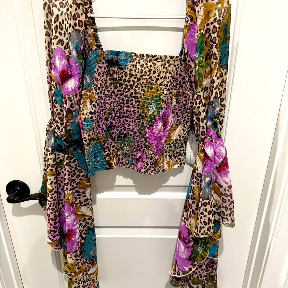 Long sleeve beautiful top size M